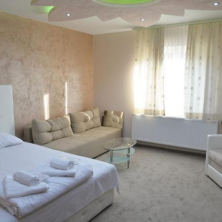 Villa Lunar Lux Kruševac Exterior foto